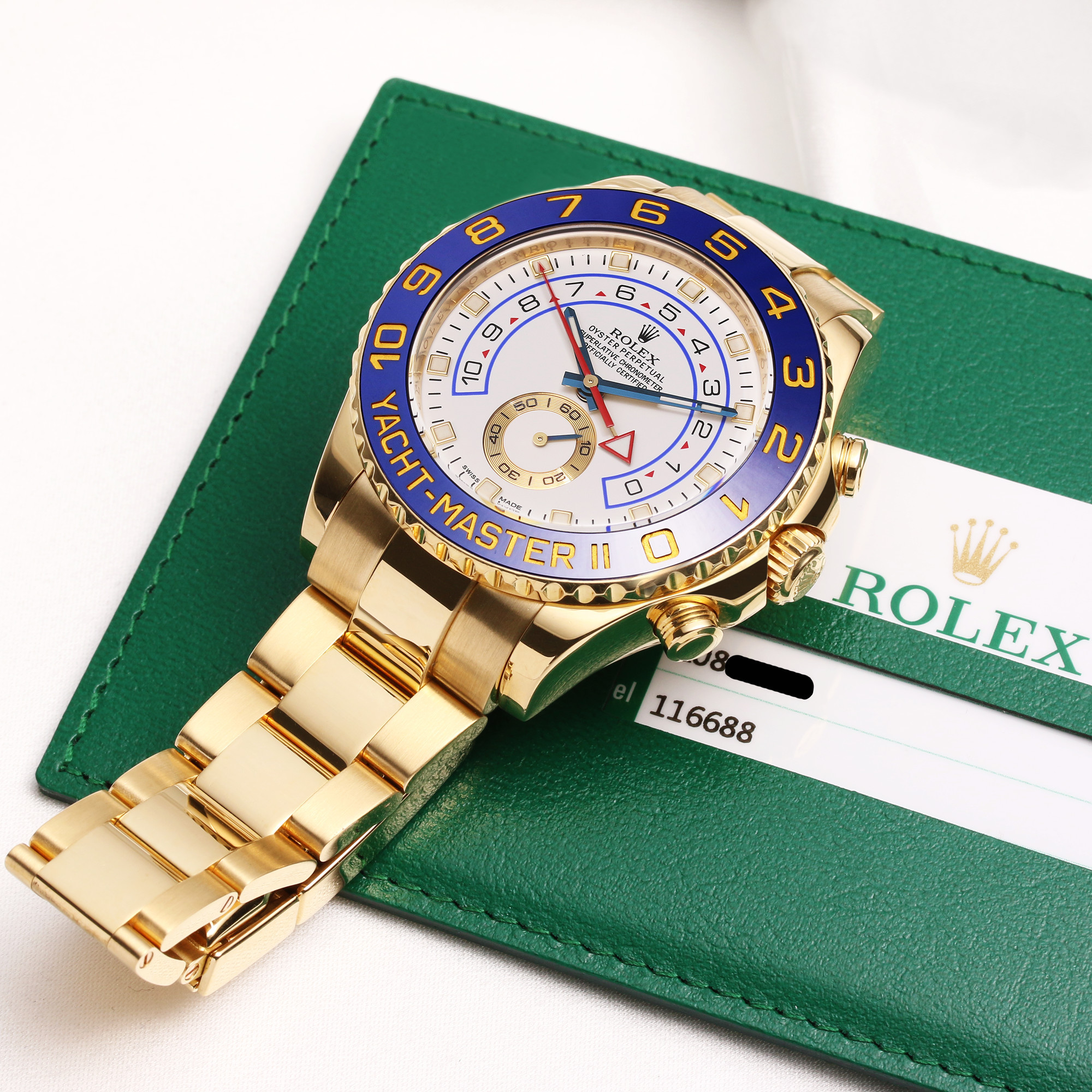 The luxury fake watches are made from gold.