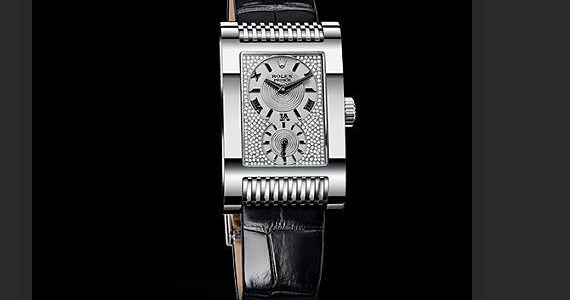 The black alligator leather straps copy watches have silvery dials.