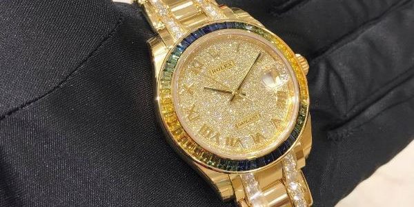 The luxury copy watches are decorated with diamonds.