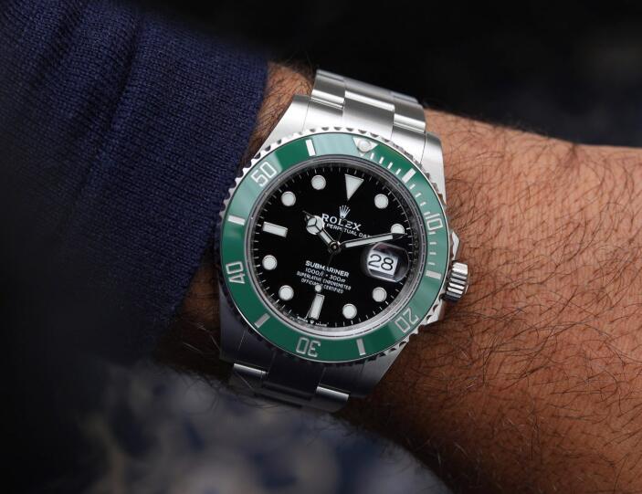 Rolex Submariner 126610LV copy watch is with high cost performance.