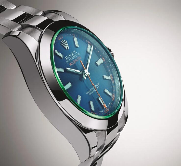 The Oystersteel fake watch has a Z-Blue dial.